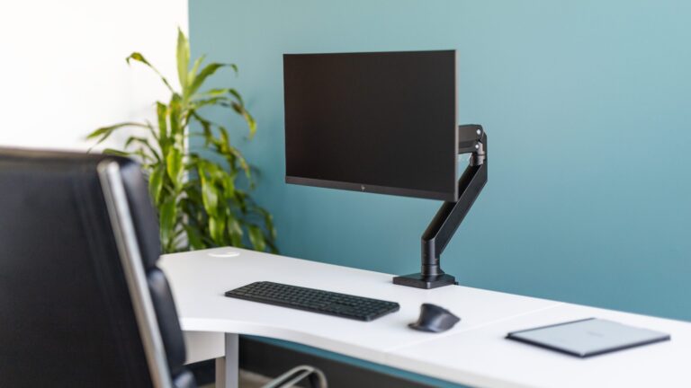 Fulcrum Monitor Arm